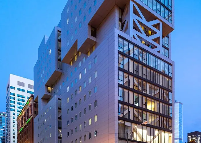 The Godfrey 4* Chicago