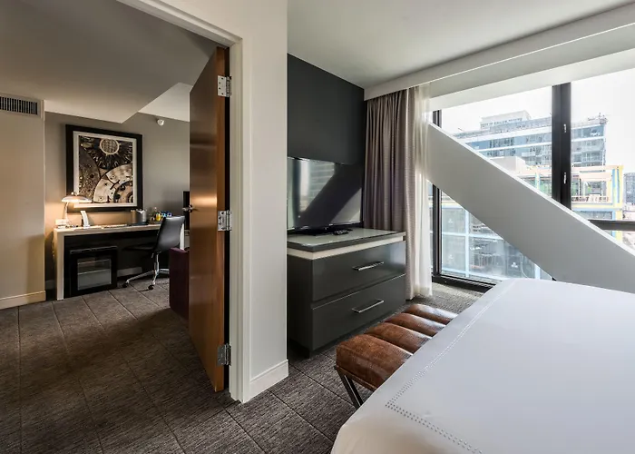 Hotel The Godfrey 4*