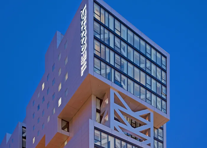 The Godfrey Hotel 4*